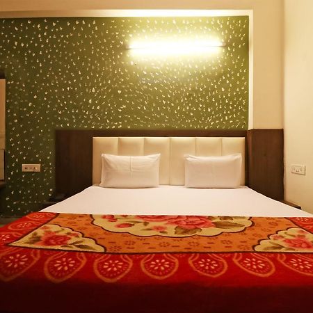 Spot On 22768 Hotel Ambika Palace Agra  Extérieur photo